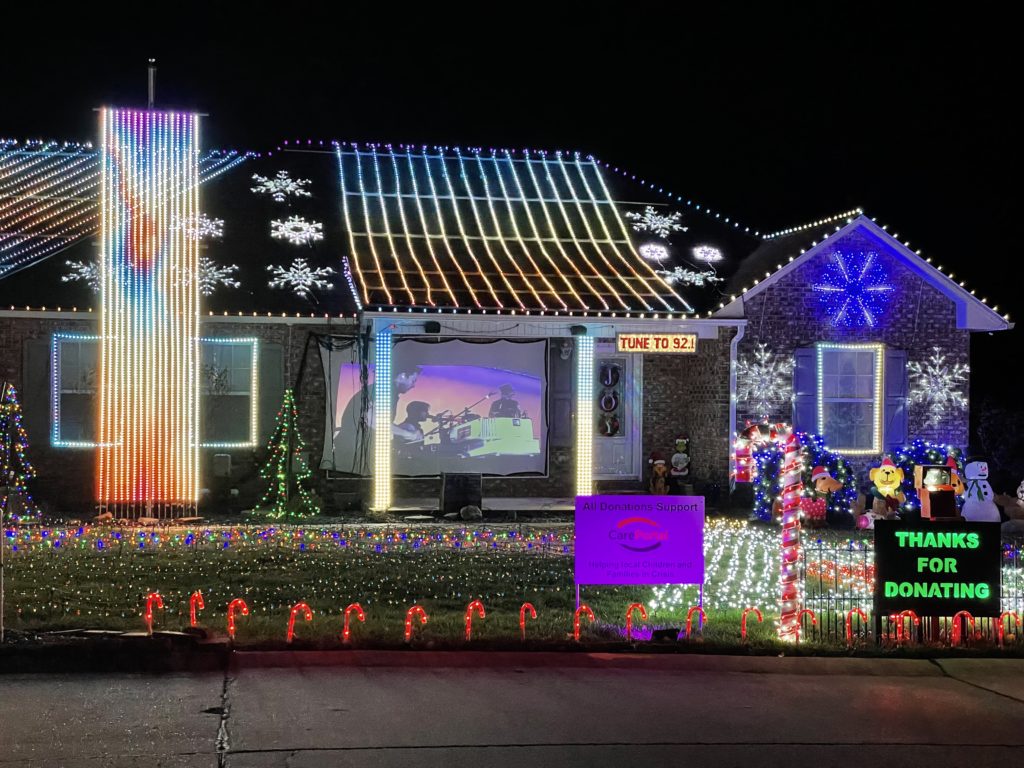 Hubbard Family Christmas Lights (2021)